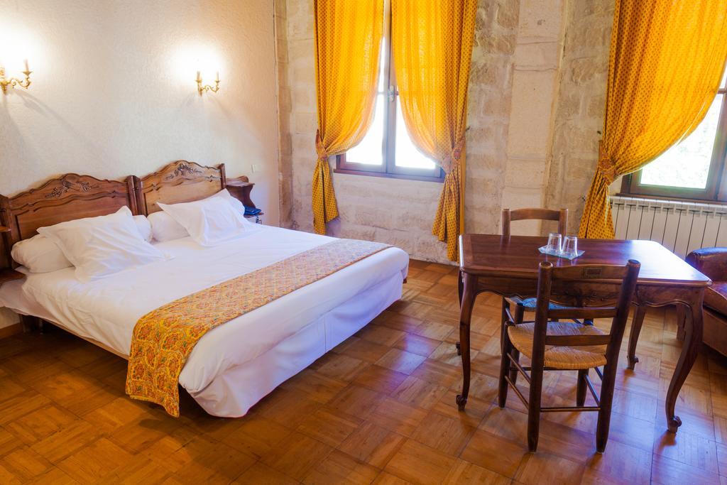 Auberge Du Pont Romain Sommières 部屋 写真