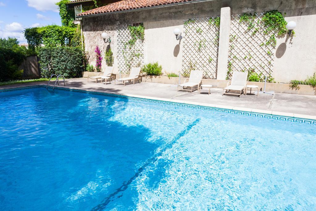 Auberge Du Pont Romain Sommières エクステリア 写真